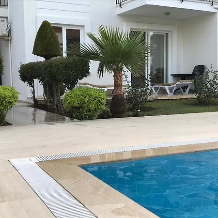 Camyuva'da Havuzlu 2+1 Daire Kemer