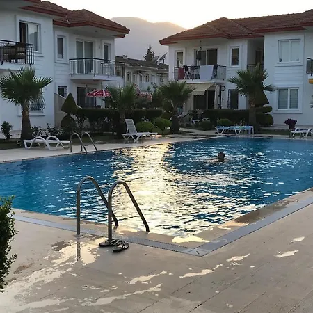 Camyuva'da Havuzlu 2+1 Daire Apartament Kemer
